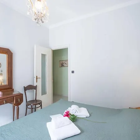Apartment La Casetta Di Rita At 230 Mt From Sea Alassio